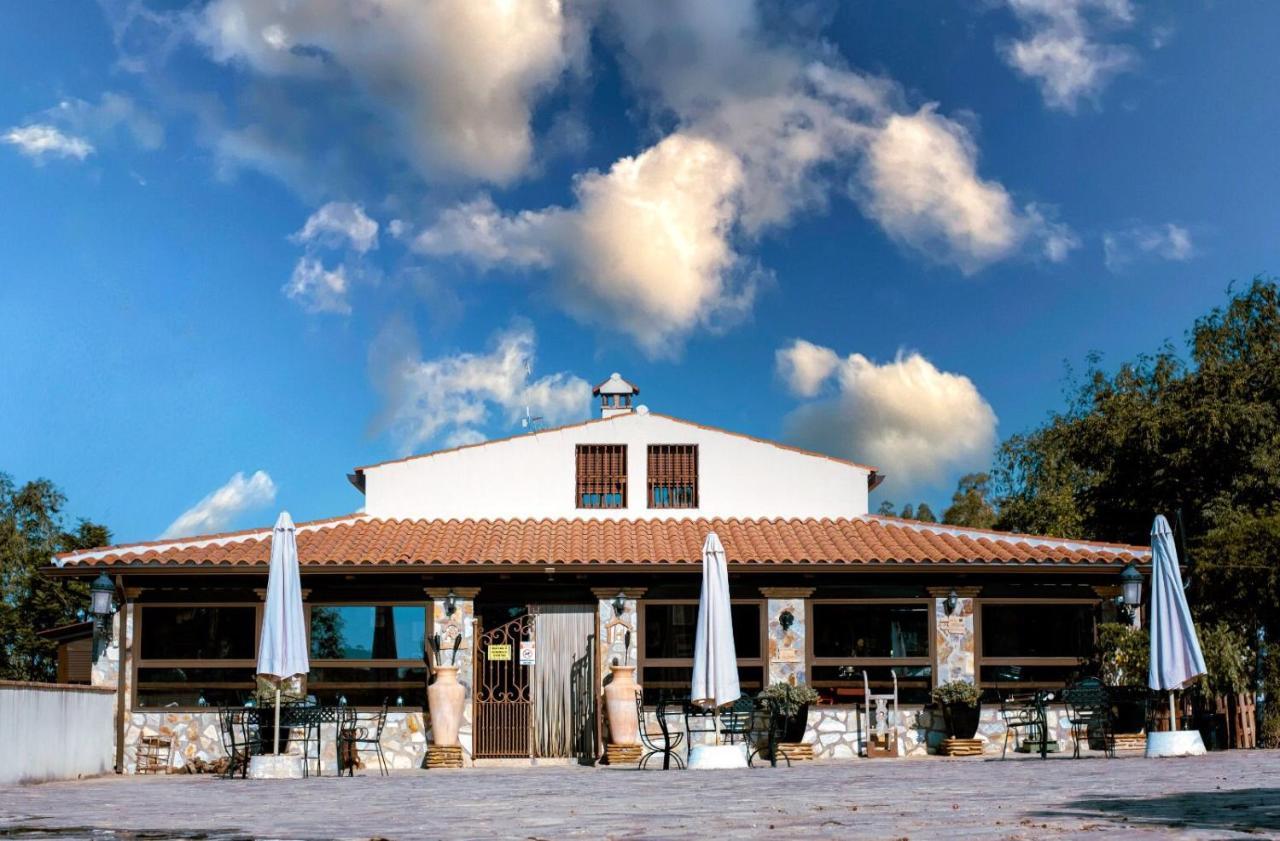 Hotel Rural Finca La Herencia Guadalcanal 外观 照片
