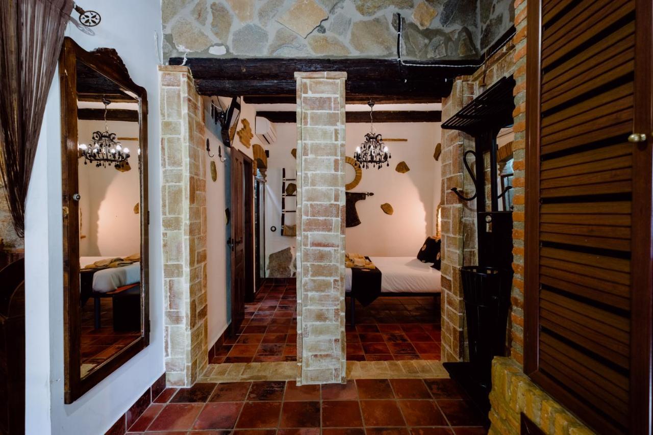 Hotel Rural Finca La Herencia Guadalcanal 外观 照片